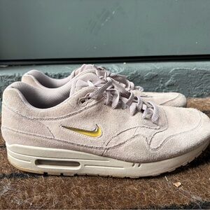 Nike Men Suede Sneaker in Jewel Particle Rose with Gold Swoosh